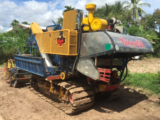 ขายรถเกี่ยวข้าวเกษตรพัฒนา ซุปเปอร์ไวไฟ เครื่องHo7c เทอโบ ปั้มอิตั๋นเบอร์ 22 ตัวเดินไฮดาส ใบกล่อง