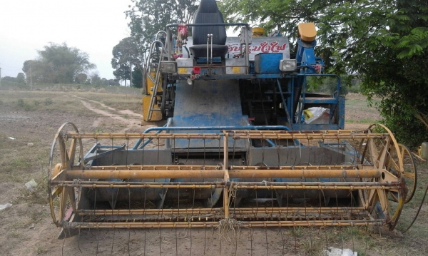 ขายรถเกี่ยวข้าวเกษตรพัฒนา ซุปเปอร์ไวไฟ เครื่องHo7c เทอโบ ปั้มอิตั๋นเบอร์ 22 ตัวเดินไฮดาส ใบกล่อง