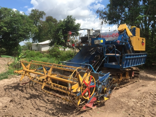 ขายรถเกี่ยวข้าวเกษตรพัฒนา ซุปเปอร์ไวไฟ เครื่องHo7c เทอโบ ปั้มอิตั๋นเบอร์ 22 ตัวเดินไฮดาส ใบกล่อง