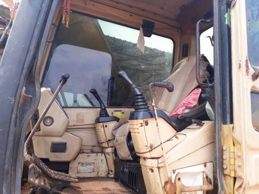 CATTERPILAR 320V2 ราคา 595,000 บาท เครืองดี ปั้มดี โช่หนา เอวแน่น ไฟฟ้าครบ เอกสารเล่มทะเบียน  รถอยู่ จ.อุดรธานี โทร 098-1862844 ไอดีไลน์ ja5657