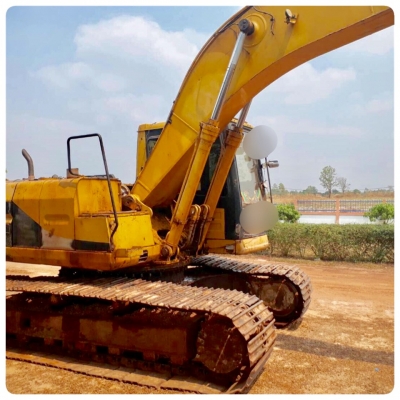 CATTERPILAR 320V2 ราคา 595,000 บาท เครืองดี ปั้มดี โช่หนา เอวแน่น ไฟฟ้าครบ เอกสารเล่มทะเบียน  รถอยู่ จ.อุดรธานี โทร 098-1862844 ไอดีไลน์ ja5657