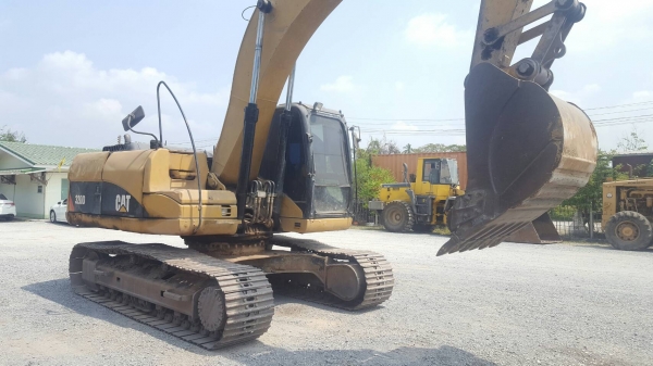 แบคโฮ CAT 320D .ใช้งานุ6000ช.มเศษ  เอกสารเล่มทะเบียน