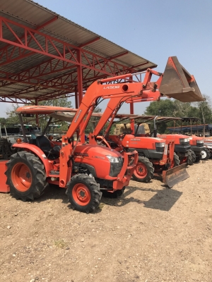 ขายรถไถคูโบต้าL3608พร้อมบุ้งกี๋LA508 เล่มทะเบียนพร้อมโอนคับ