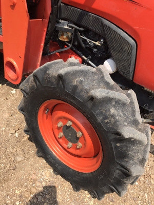 ขายรถไถคูโบต้าL3608พร้อมบุ้งกี๋LA508 เล่มทะเบียนพร้อมโอนคับ ขายรถไถคูโบต้าL3608พร้อมบุ้งกี๋LA508 เล่มทะเบียนพร้อมโอนคับ