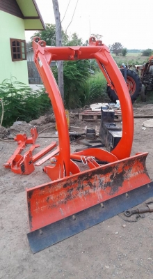 ขายดันหน้าตราช้างคานบนสภาพเหมือนใหม่ ของรุ่น3208SP ราคา33,000.คับ