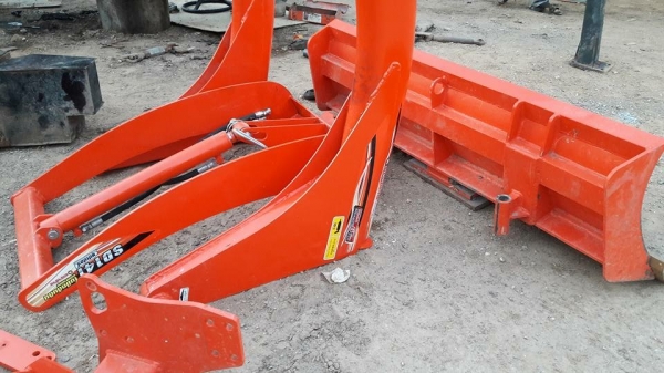 ขายดันหน้าตราช้างคานบนสภาพเหมือนใหม่ ของรุ่น3208SP ราคา33,000.คับ