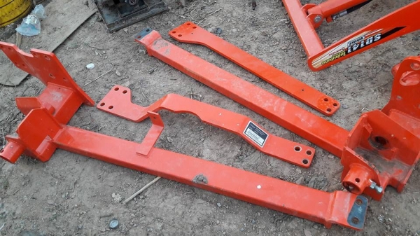 ขายดันหน้าตราช้างคานบนสภาพเหมือนใหม่ ของรุ่น3208SP ราคา33,000.คับ