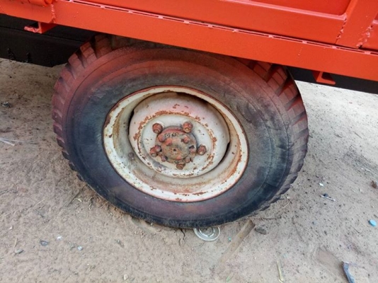 พ่วงลากเพลาสี่ล้อกลาง