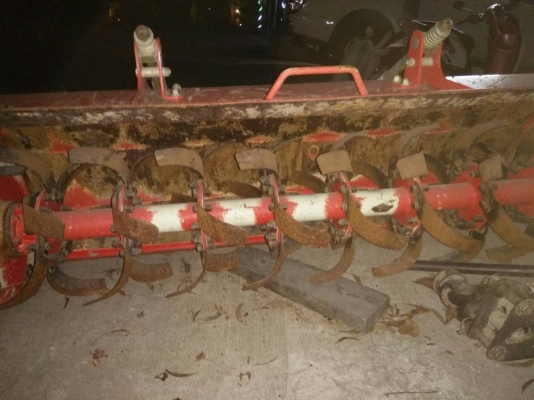 รถไถ 36 SP แรงปี 57 อุปกร 3 อย่าง ซ. ม 600 นิด ฯฯ มือเดียวป้ายแดง ราคาเบาฯฯ 345000 บาท วันทูคอล 0986683479 dtac 0942839369 สิทธิ์ คับ