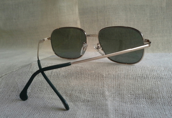 แว่นตาอเมริกันวินเทจ ยุค '90s 'ไททาเนียมบริสุทธิ์' Vintage AIROSO handmade in USA บิ๊กไซซ์! แว่นตาอเมริกันวินเทจ ยุค '90s 'ไททาเนียมบริสุทธิ์' Vintage AIROSO handmade in USA บิ๊กไซซ์!