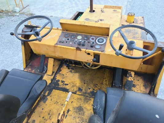 ขายรถบดล้อยาง8ล้อ MBUรุ่นRW240รถนอกนำเข้าไม่เคยใช้งานในไทย มีเอกสาร ขายไม่แพง