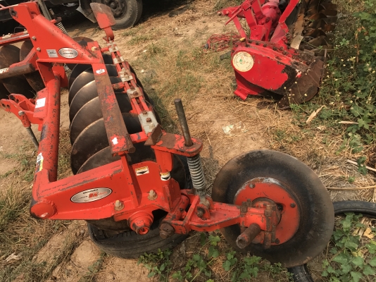 ขายผานพรวน ตราช้าง DH226 ใบ22 ใส่กับรถ 30-40 แรง สวยๆไม่มีแตกไม่มีดาม