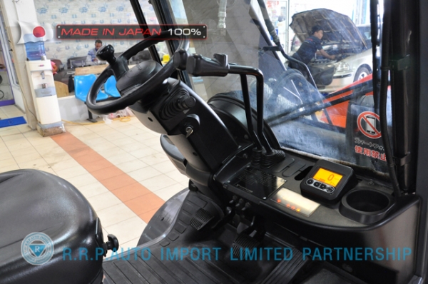 ขายรถโฟล์คลิฟท์มือสอง TOYOTA รุ่น 6SD12-30126 นำเข้าจากประเทศญี่ปุ่น 100\% ไม่เคยใช้งานในไทย