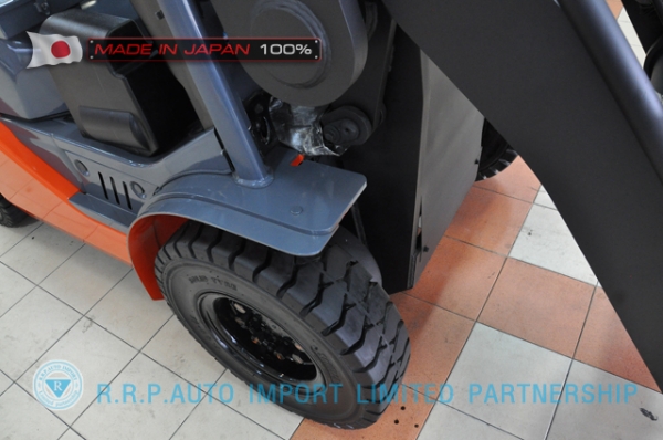 ขายรถโฟล์คลิฟท์มือสอง TOYOTA รุ่น 6SD12-30126 นำเข้าจากประเทศญี่ปุ่น 100\% ไม่เคยใช้งานในไทย