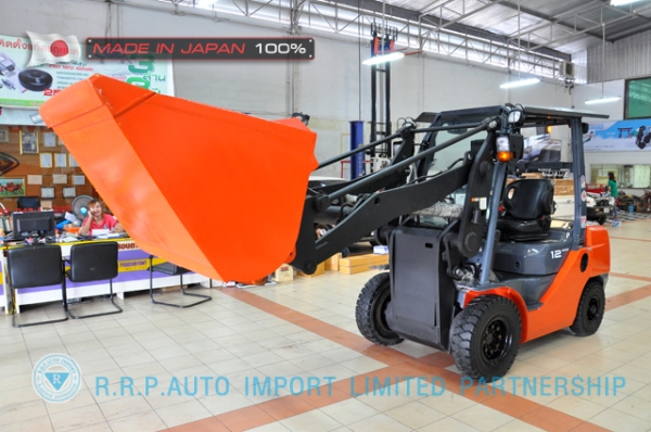 ขายรถโฟล์คลิฟท์มือสอง TOYOTA รุ่น 6SD12-30126 นำเข้าจากประเทศญี่ปุ่น 100\% ไม่เคยใช้งานในไทย