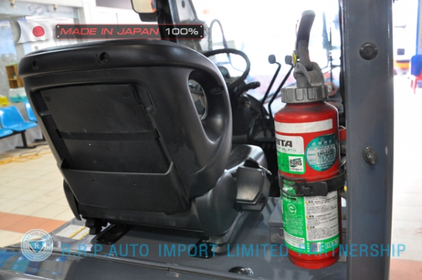 ขายรถโฟล์คลิฟท์มือสอง TOYOTA รุ่น 6SD12-30126 นำเข้าจากประเทศญี่ปุ่น 100\% ไม่เคยใช้งานในไทย