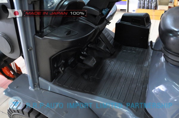 ขายรถโฟล์คลิฟท์มือสอง TOYOTA รุ่น 6SD12-30126 นำเข้าจากประเทศญี่ปุ่น 100\% ไม่เคยใช้งานในไทย