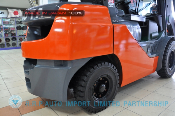 ขายรถโฟล์คลิฟท์มือสอง TOYOTA รุ่น 6SD12-30126 นำเข้าจากประเทศญี่ปุ่น 100\% ไม่เคยใช้งานในไทย