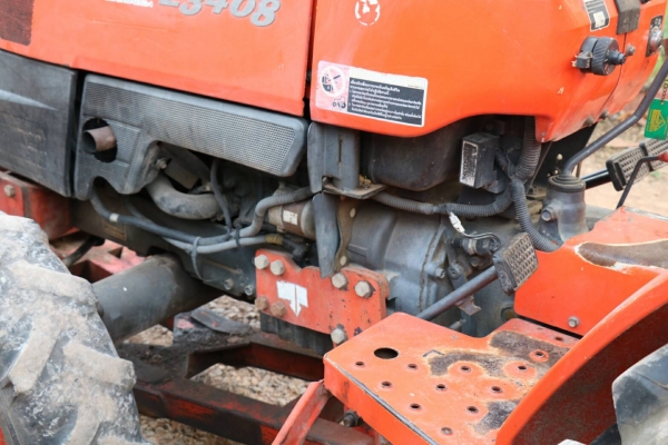 ขายรถไถ KUBOTA L3408 2เพลา 34 แรงม้า แถมอุปกรณ์ 2 ชิ้น ดันหน้าและผานหลัง ทะเบียนพร้อมโอน พร้อมใช้งานได้เลย ราคา 200,000 มีรถขนส่งบริการขนส่งทั่วไทย สามย่านแทรคเตอร์ อ.แกลง จ.ระยอง 0818618678,0899347475 https://www.facebook.com/DC-Tractor-Rayong-3071545327 ขายรถไถ KUBOTA L3408 2เพลา 34 แรงม้า แถมอุปกรณ์ 2 ชิ้น ดันหน้าและผานหลัง ทะเบียนพร้อมโอน พร้อมใช้งานได้เลย ราคา 200,000 มีรถขนส่งบริการขนส่งทั่วไทย สามย่านแทรคเตอร์ อ.แกลง จ.ระยอง 0818618678,0899347475 https://www.facebook.com/DC-Tractor-Rayong-3071545327