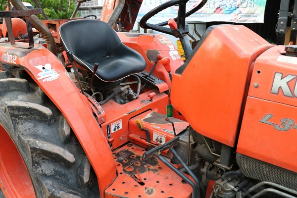ขายรถไถ KUBOTA L3408 2เพลา 34 แรงม้า แถมอุปกรณ์ 2 ชิ้น ดันหน้าและผานหลัง ทะเบียนพร้อมโอน พร้อมใช้งานได้เลย ราคา 200,000 มีรถขนส่งบริการขนส่งทั่วไทย สามย่านแทรคเตอร์ อ.แกลง จ.ระยอง 0818618678,0899347475 https://www.facebook.com/DC-Tractor-Rayong-3071545327 ขายรถไถ KUBOTA L3408 2เพลา 34 แรงม้า แถมอุปกรณ์ 2 ชิ้น ดันหน้าและผานหลัง ทะเบียนพร้อมโอน พร้อมใช้งานได้เลย ราคา 200,000 มีรถขนส่งบริการขนส่งทั่วไทย สามย่านแทรคเตอร์ อ.แกลง จ.ระยอง 0818618678,0899347475 https://www.facebook.com/DC-Tractor-Rayong-3071545327