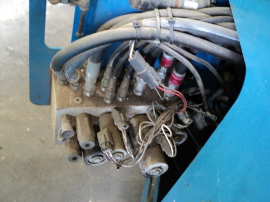 กระเช้าไฟฟ้า GENIE GS2032 # 60859สูง 8 เมตร มือสองญี่ปุ่น