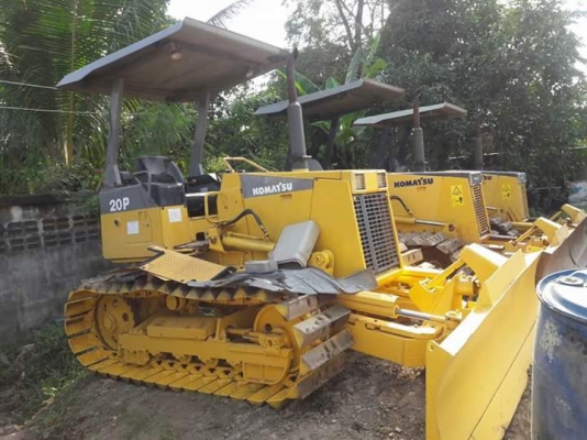 ขายKOMATSU D20P-7E  รถบ้าน  สภาพดี  พร้อมใช้  เอกสารครบ  ลองระบยกันได้ทุกวัน  โทร  089-3818694  ดวงนภา