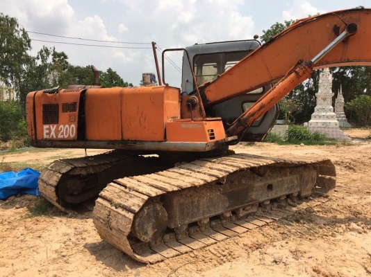 HITACHI EX200-2 ราคา 435,000 บาท เครื่องดี ปั้มแรง โช่หนา เอวแน่น  เอกสารอินวอยท์  รถอยู่ จ.สุรินทร์  โทร 098-1862844 ไอดีไลน์ ja5657
