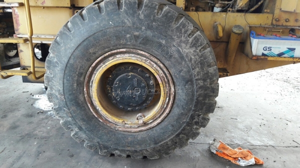 รถตัก FURUKAWA รุ่น FL 320 A SERIAL 5851 ขับเคลื่อนสองเพลา