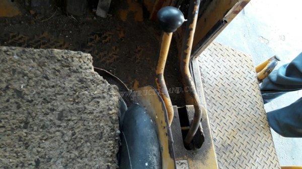 รถตัก FURUKAWA รุ่น FL 320 A SERIAL 5851 ขับเคลื่อนสองเพลา