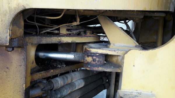 รถตัก FURUKAWA รุ่น FL 320 A SERIAL 5851 ขับเคลื่อนสองเพลา