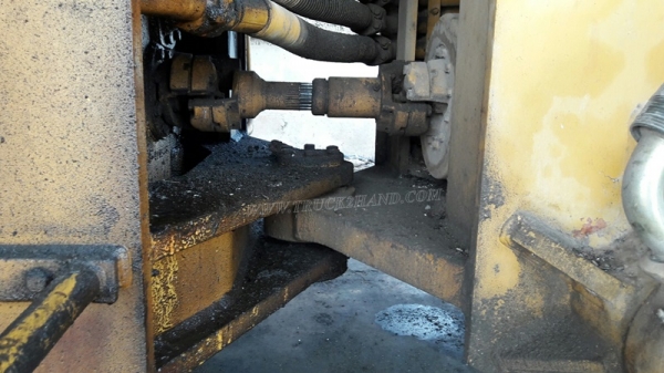 รถตัก FURUKAWA รุ่น FL 320 A SERIAL 5851 ขับเคลื่อนสองเพลา