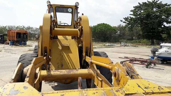 รถตัก FURUKAWA รุ่น FL 320 A SERIAL 5851 ขับเคลื่อนสองเพลา