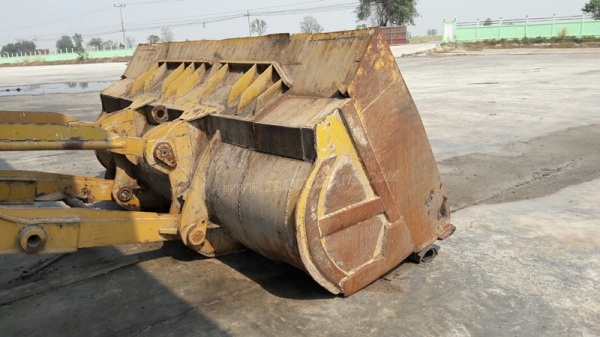 รถตัก FURUKAWA รุ่น FL 320 A SERIAL 5851 ขับเคลื่อนสองเพลา