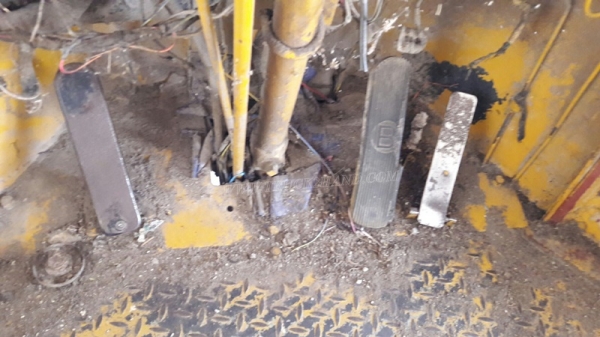 รถตัก FURUKAWA รุ่น FL 320 A SERIAL 5851 ขับเคลื่อนสองเพลา