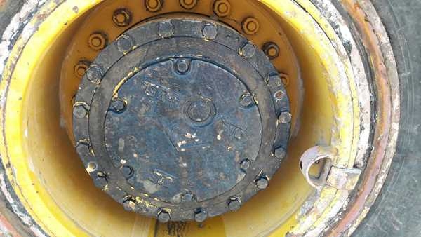 รถตัก FURUKAWA รุ่น FL 320 A SERIAL 5851 ขับเคลื่อนสองเพลา