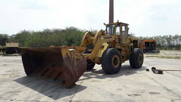 รถตัก FURUKAWA รุ่น FL 320 A SERIAL 5851 ขับเคลื่อนสองเพลา