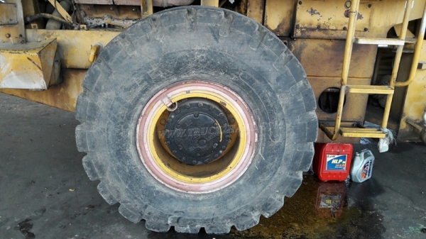 รถตัก FURUKAWA รุ่น FL 320 A SERIAL 5851 ขับเคลื่อนสองเพลา