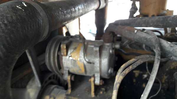 รถตัก FURUKAWA รุ่น FL 320 A SERIAL 5851 ขับเคลื่อนสองเพลา