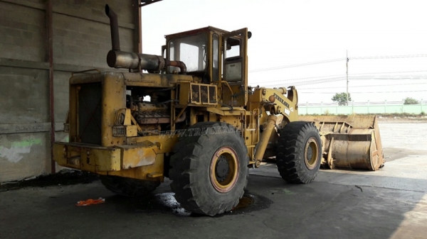 รถตัก FURUKAWA รุ่น FL 320 A SERIAL 5851 ขับเคลื่อนสองเพลา