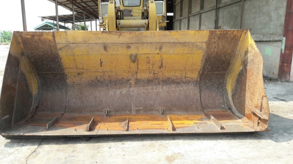 รถตัก FURUKAWA รุ่น FL 320 A SERIAL 5851 ขับเคลื่อนสองเพลา