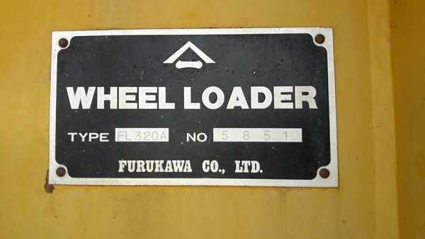 รถตัก FURUKAWA รุ่น FL 320 A SERIAL 5851 ขับเคลื่อนสองเพลา