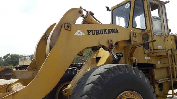 รถตัก FURUKAWA รุ่น FL 320 A SERIAL 5851 ขับเคลื่อนสองเพลา