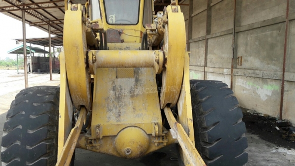 รถตัก FURUKAWA รุ่น FL 320 A SERIAL 5851 ขับเคลื่อนสองเพลา