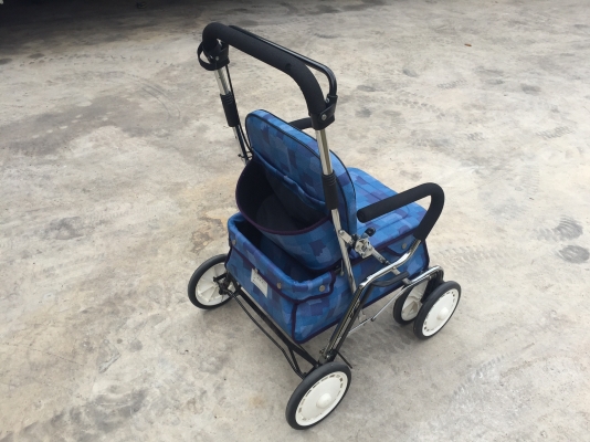 ขายรถเข็นช่วยเดิน เก่าญี่ปุ่น สภาพดี