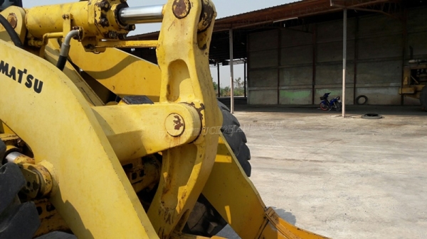 KOMATSU รุ่น WA400-1 SERIAL 10493 6 สูบ เทอร์โบ