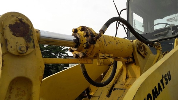 KOMATSU รุ่น WA400-1 SERIAL 10493 6 สูบ เทอร์โบ