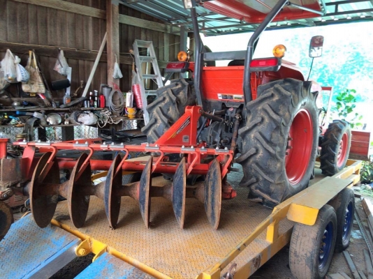 ขายคูโบต้า 47แรง ปี 57  เวลา 545ชั่วโมง อุปกรณ์ ดันหน้า+ผานพรวน พร้อมเล่ม