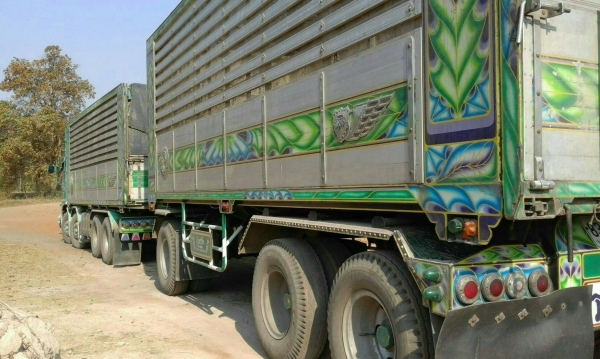 ขาย 1,550,000 HINO PROFAI K13C 335 แรง แม่ดั้ม 12 ล้อ ลูกดั้ม 3 คาน ยาว 7 ม. ดั้มเกษตร อู่พรชัย ช่วงล่าง ZM 10 น๊อต 8 เกียร์(รถอยู่ นครปฐม) 090-772-3710 090-772-3708