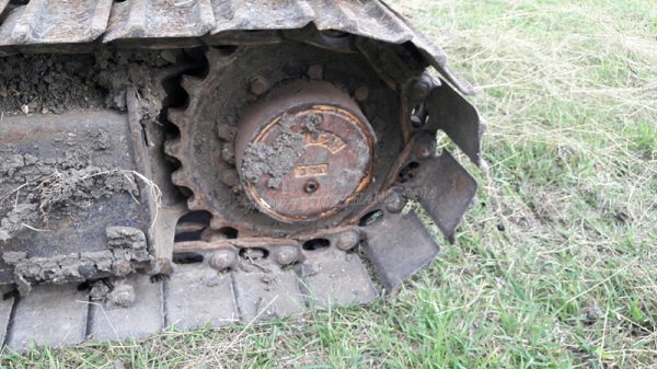 แม็คโคเล็ก KOMATSU  รุ่น PC 30-5  เครื่อง 3 สูบ มีฝาครอบเครื่อง