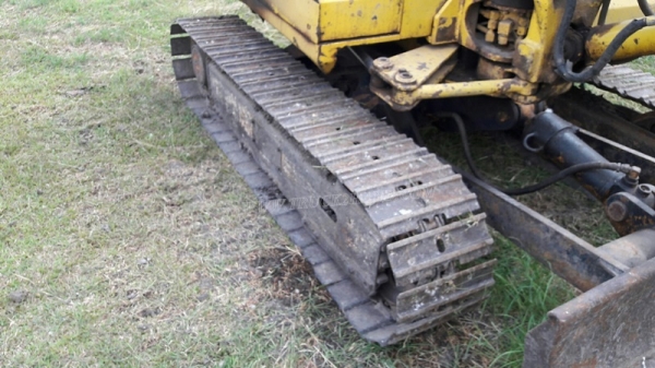 แม็คโคเล็ก KOMATSU  รุ่น PC 30-5  เครื่อง 3 สูบ มีฝาครอบเครื่อง